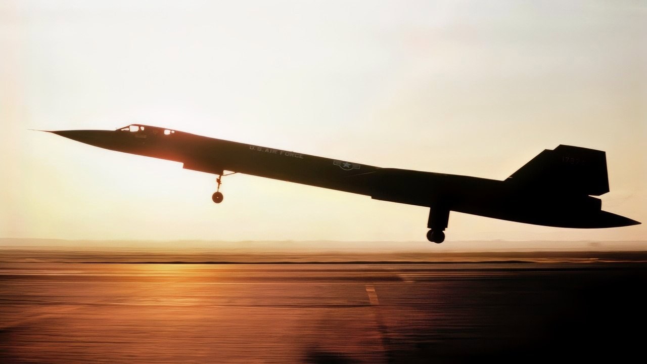 Pilot Miraculously Survives After SR-71 Blackbird Crash at 78,000 Feet