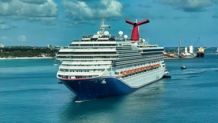 6 Cruise Ships Remain Trapped in the Arabian Gulf Due to Strait of ...