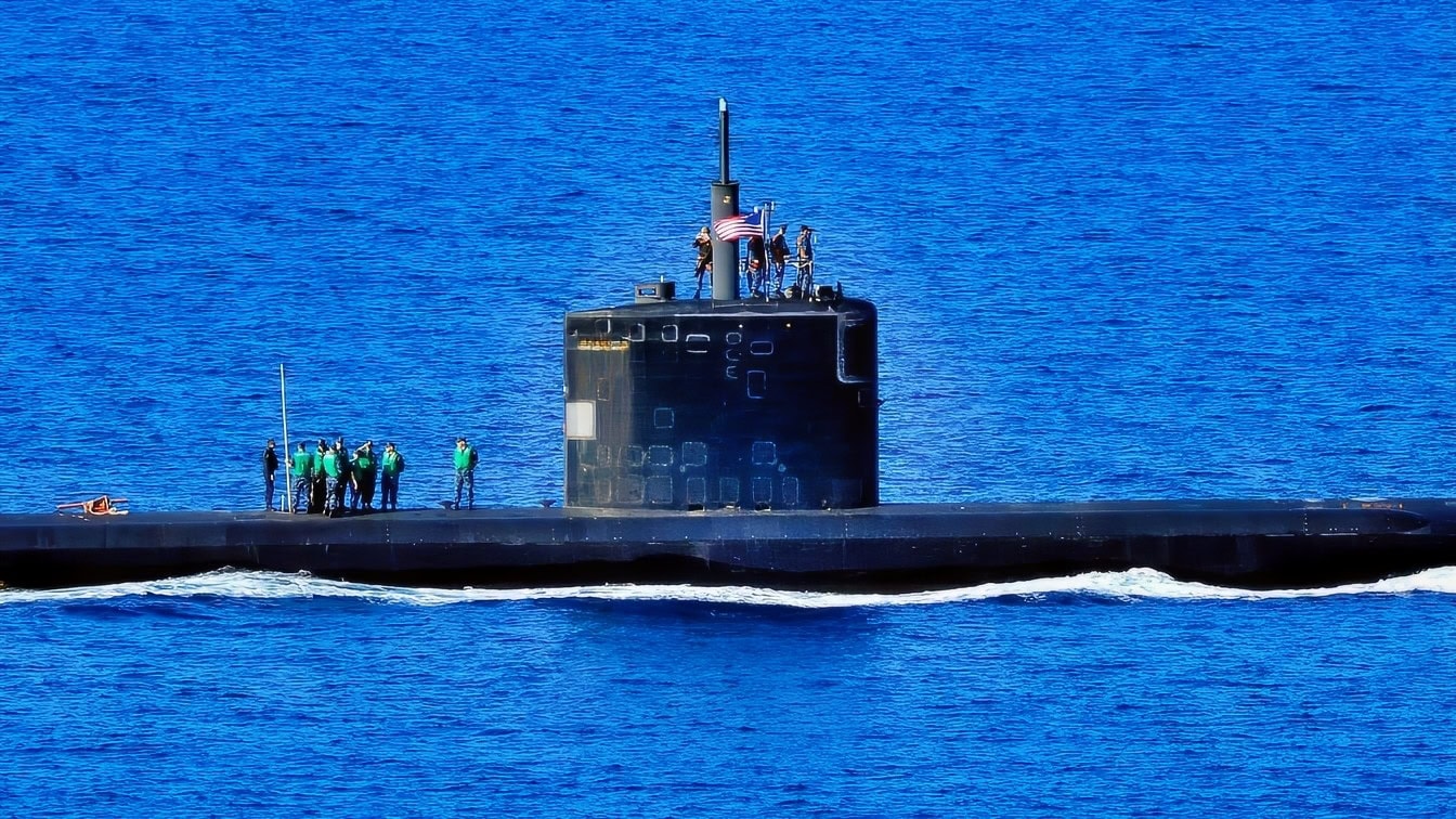 (March 20, 2010) The Los Angeles-class attack submarine USS Annapolis (SSN 760) departs Souda Bay after a routine port visit. (U.S. Navy photo by Paul Farley/Released)