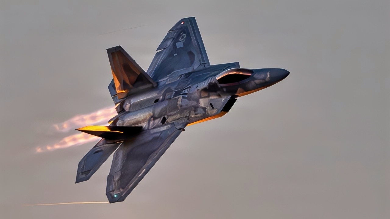 U.S. Air Force Capt. Nick “Laz” Le Tourneau, pilot and commander of the F-22 Raptor Aerial Demonstration Team, flies over Virginia Beach, Virginia, Sept. 19, 2026. The flyover occurred as part of the Naval Air Station Oceana Air Show “Beach Blast”. The event included a free concert with the U.S. Fleet Forces Band, a parachute jump from Skydive Suffolk and flyovers from VFA-106 Rhino Demonstration Team and the F-22 Demo team. (U.S. Air Force photo by Staff Sgt. Mary Bowers)