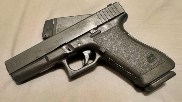 Glock 20 10mm Auto Creative Commons Photo