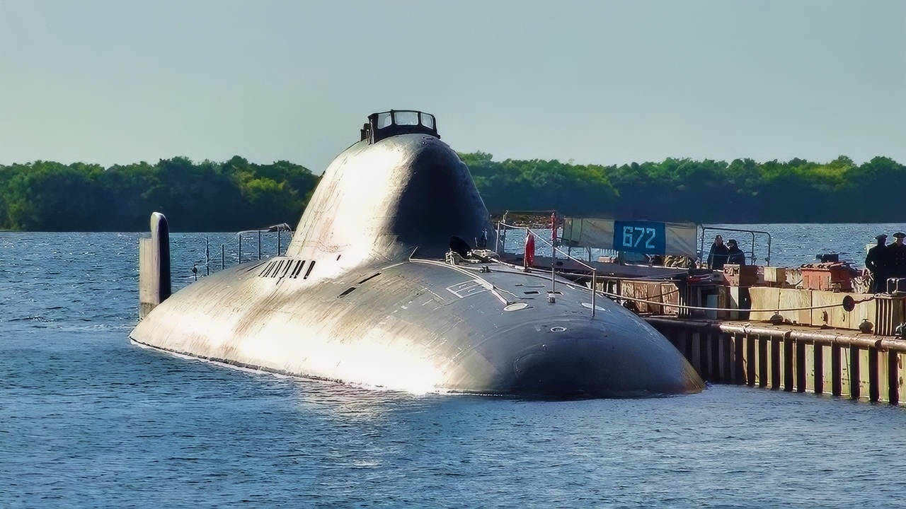 Sierra-Class Submarine Creative Commons Photo