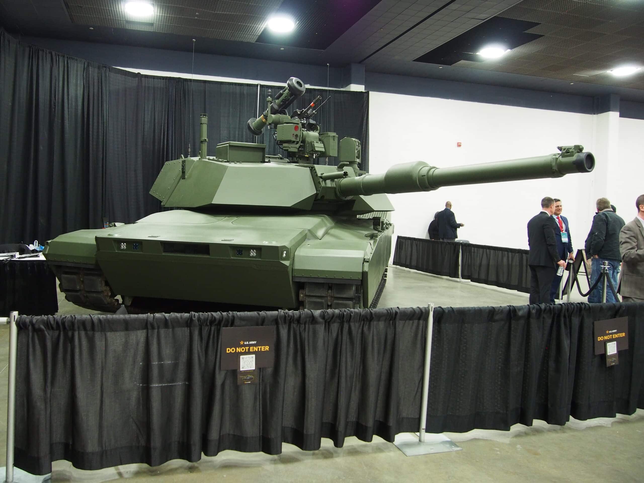 M1E3 Tank Photo from the Detroit Auto Show. 19FortyFive Photo.
