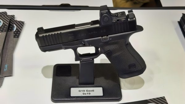 Glock 19 Generation 6 AUSA Photo from 19FortyFive